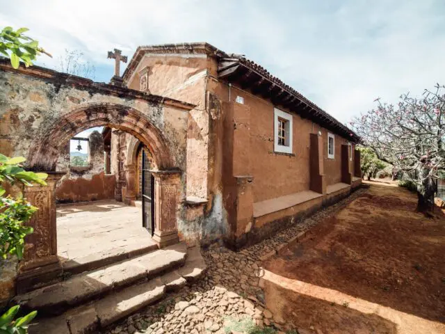 Capilla de Santa María Magdalena: El Origen de la Fe en Tacámbaro