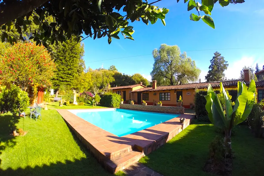 Villa Pátzcuaro Garden Hotel & RV Park