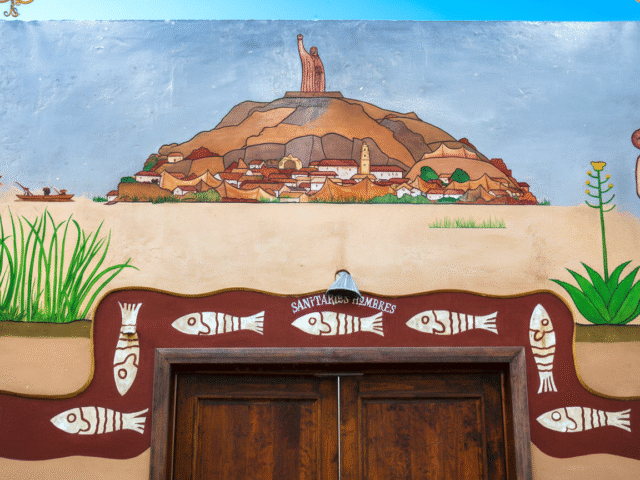 El espejo de dos mundos: Teatro Emperador Caltzontzin