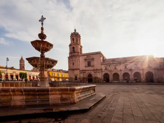 Templo  y exconvento de san Francisco (Casa de las Artesanías)