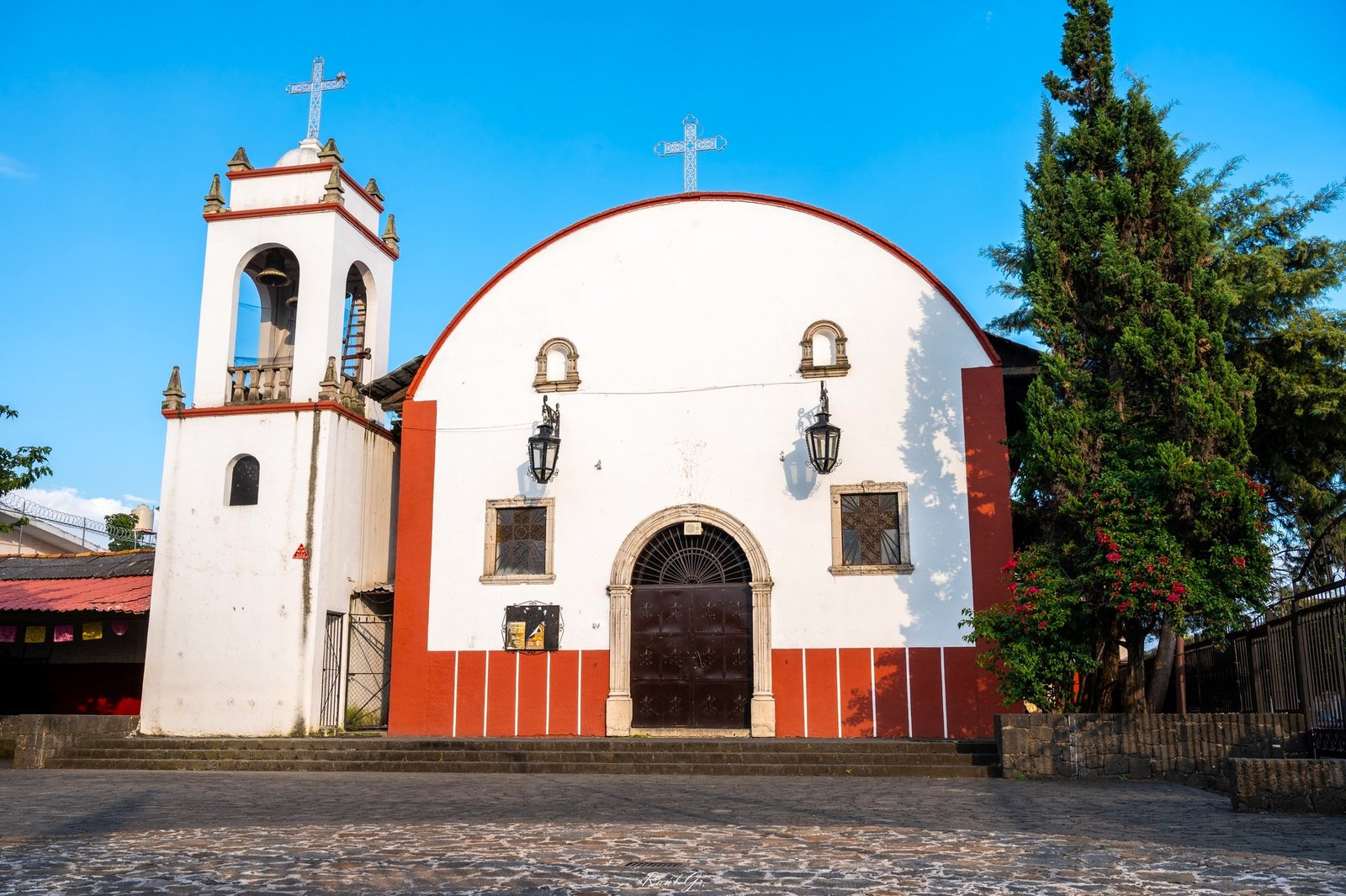 La Capilla de La Magdalena: Un Tesoro del Siglo XVI que Debes Visitar en Uruapan