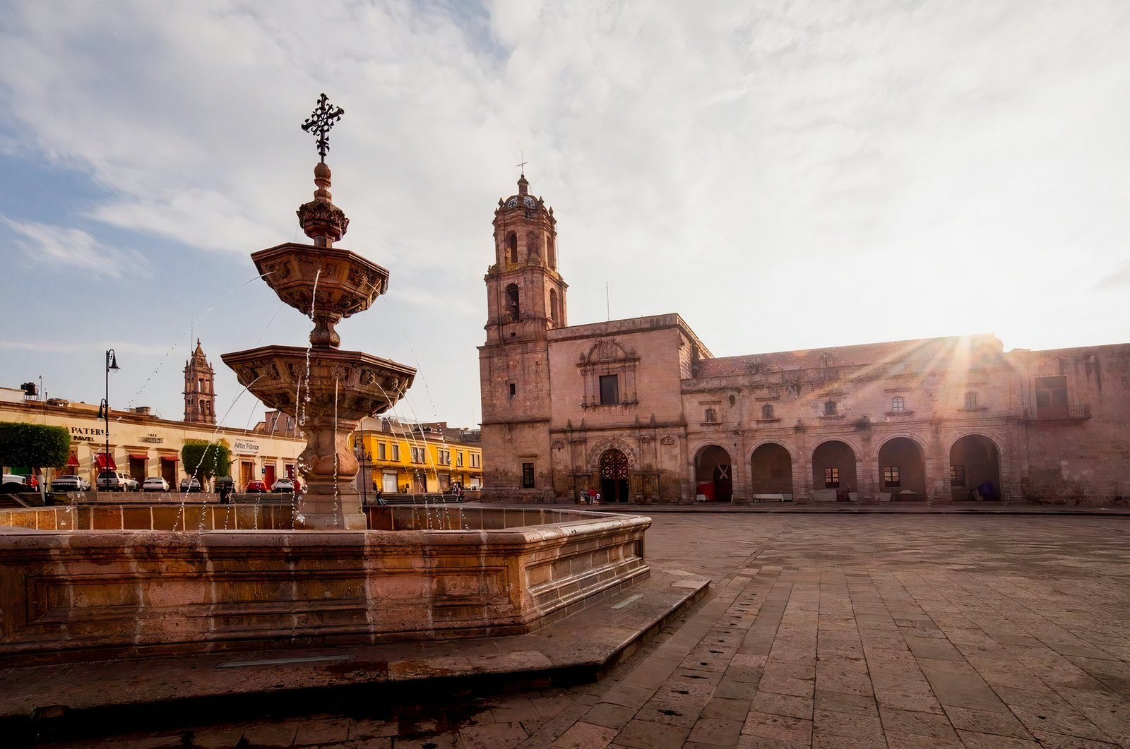 Templo y exconvento de san Francisco (Casa de las Artesanías)