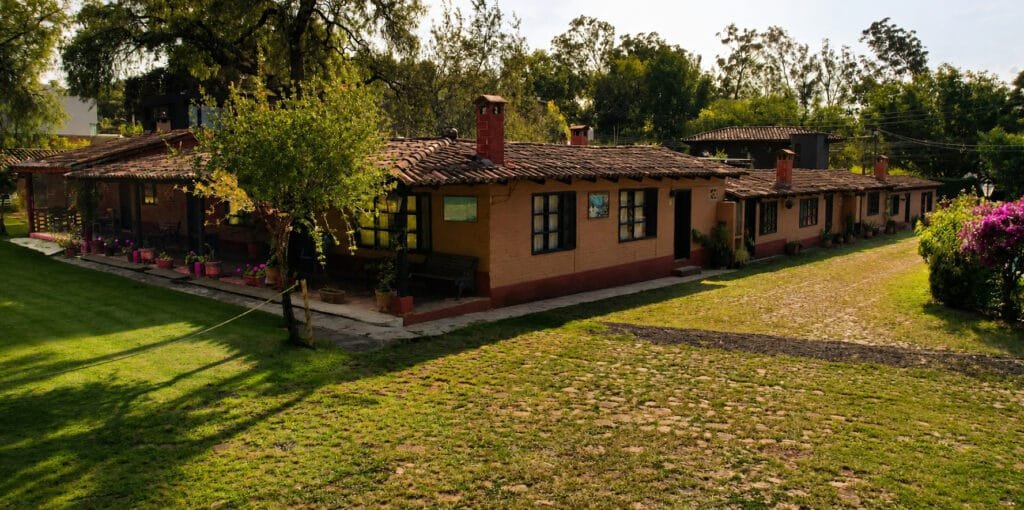 Habitaciones entre jardines